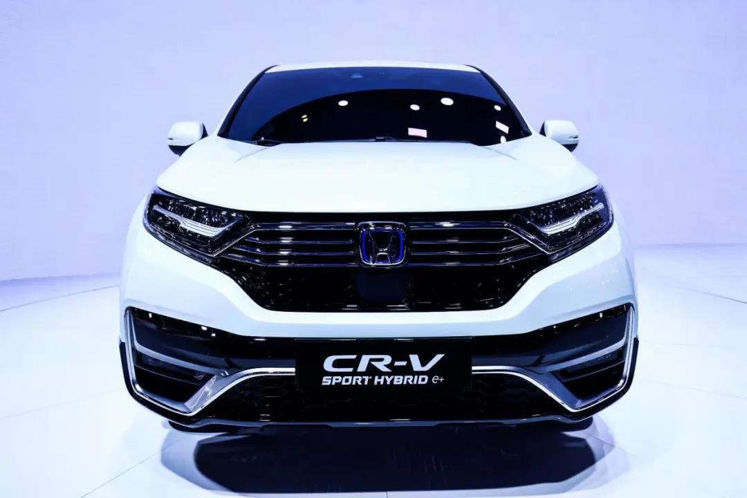 媒體視角 | CR-V代表了“傳統(tǒng)”，CR-V 銳·混動e+承載了未來